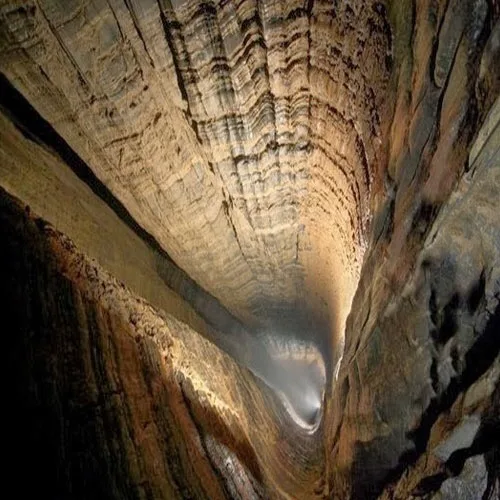 新研究证实地球表面下存在繁荣的深层生命 6 deepholecave.jpeg - CJ China